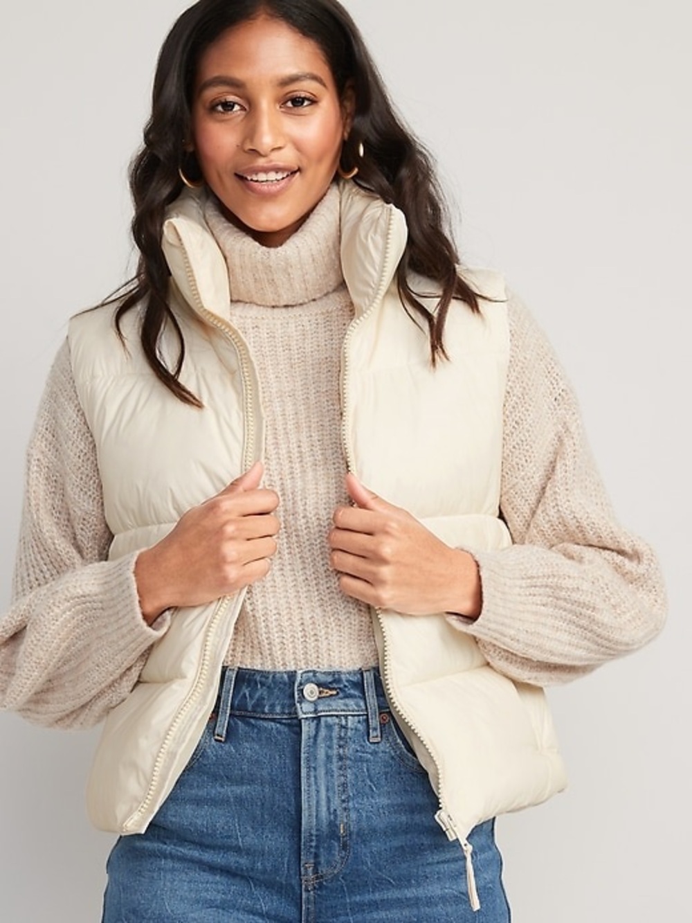 Old Navy Water-Resistant Quilted Puffer Vest - Creme de la Creme
